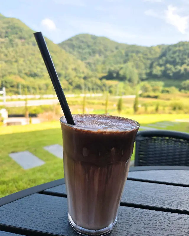 초코라떼 음료