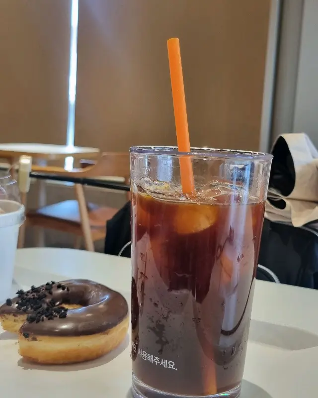 도넛과 음료