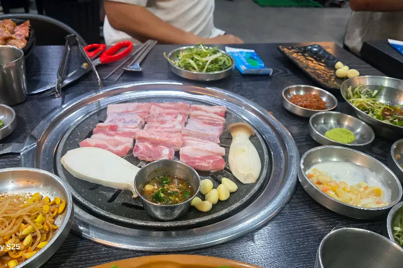 해심가든 전체 상차림