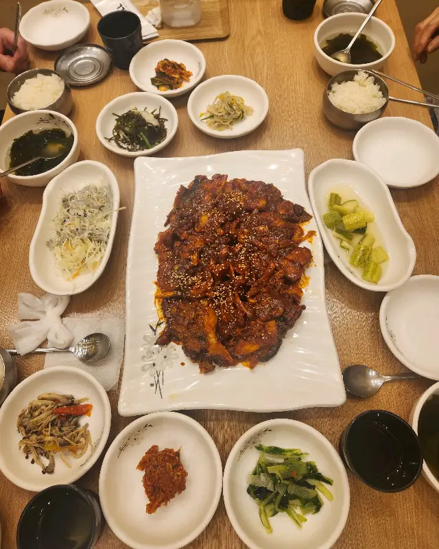 푸짐한 뽈구이 한 상