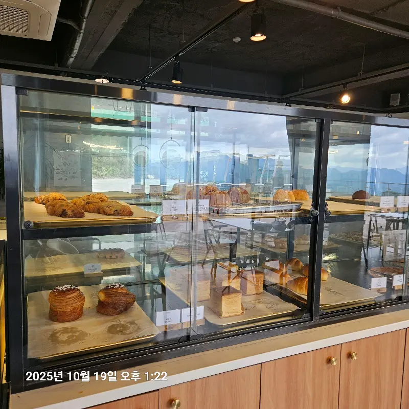 다양한 빵 종류