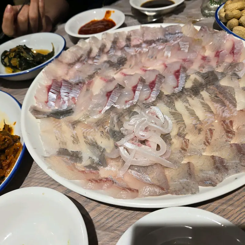 모듬회 한상차림