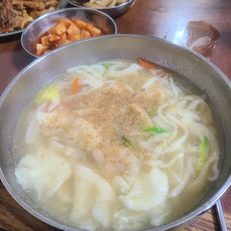 가미국수 칼제비