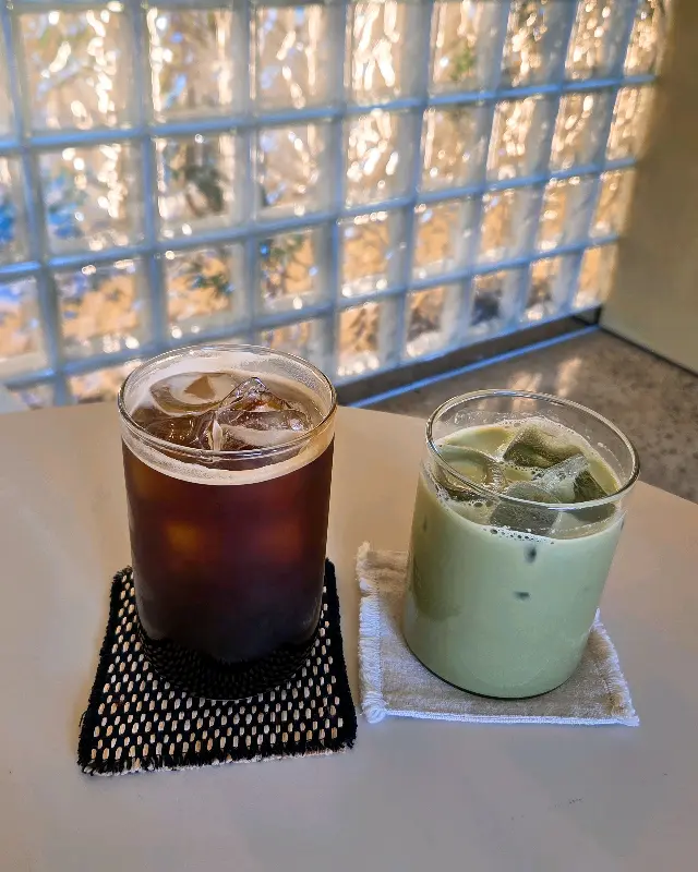 아메리카노와 말차라떼