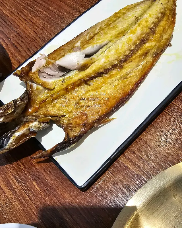 겉은 바삭하고 속은 촉촉한 고등어 구이
