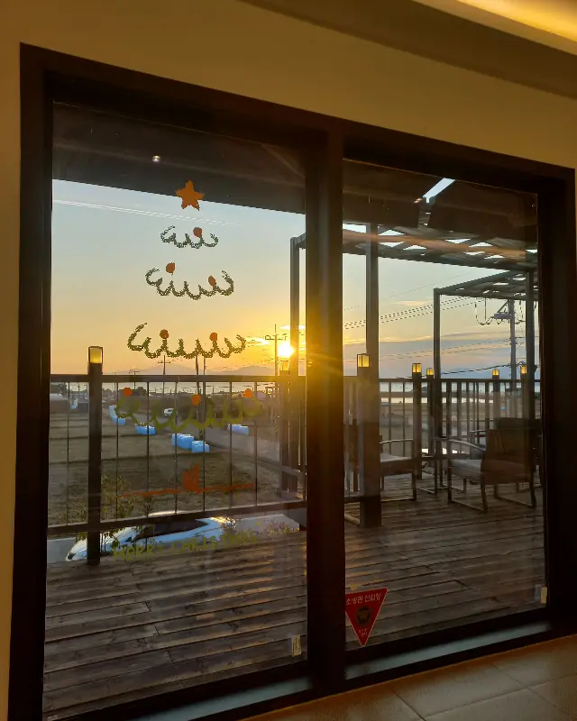 카페 모도록에서 바라본 노을