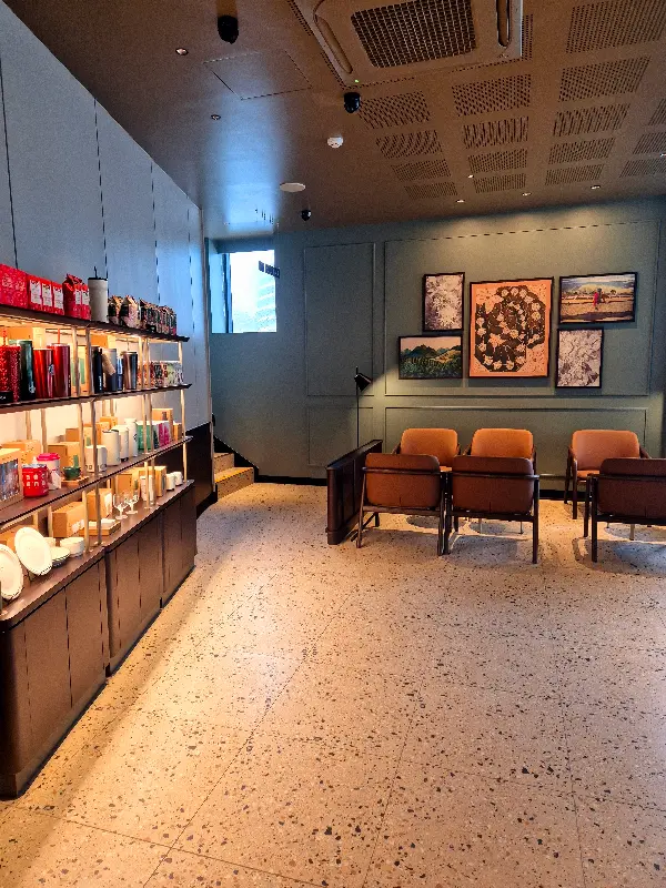 스타벅스 내부 인테리어