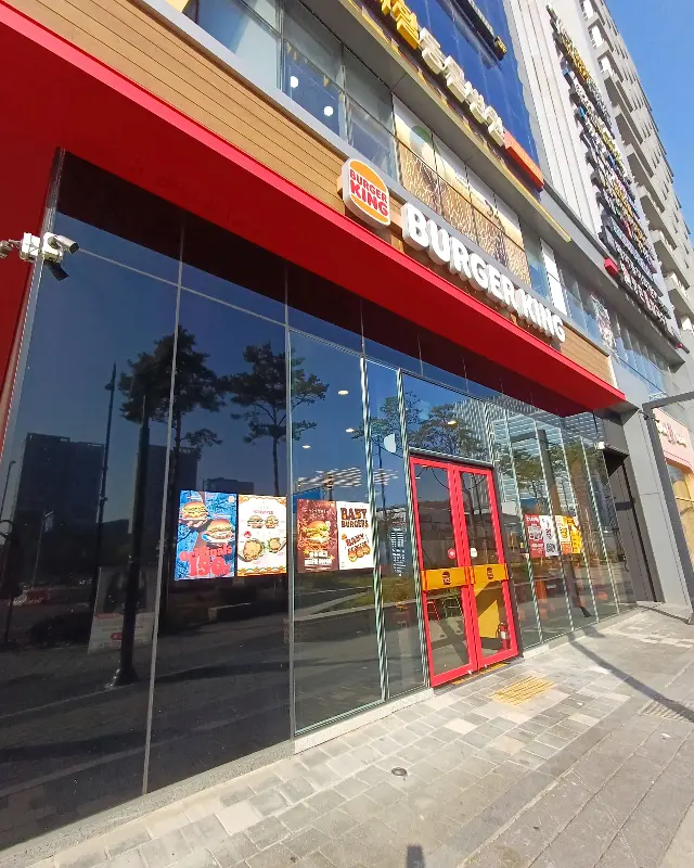 버거킹 광명역점 외부 모습
