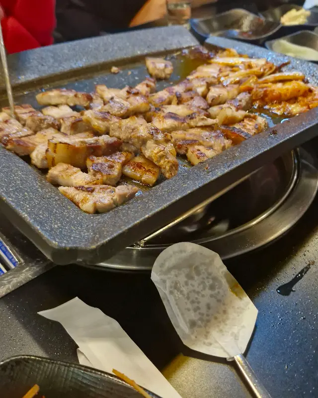 고기 굽는 모습