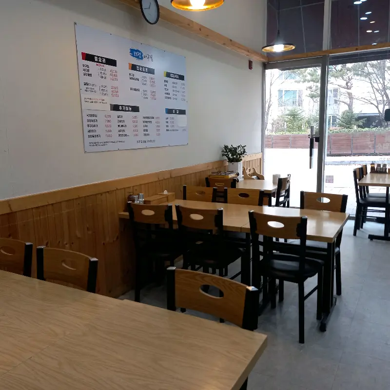 깔끔한 테이블 세팅