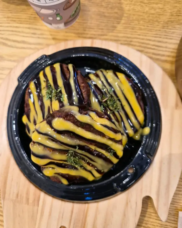 윤기가 흐르는 떡갈비 스테이크