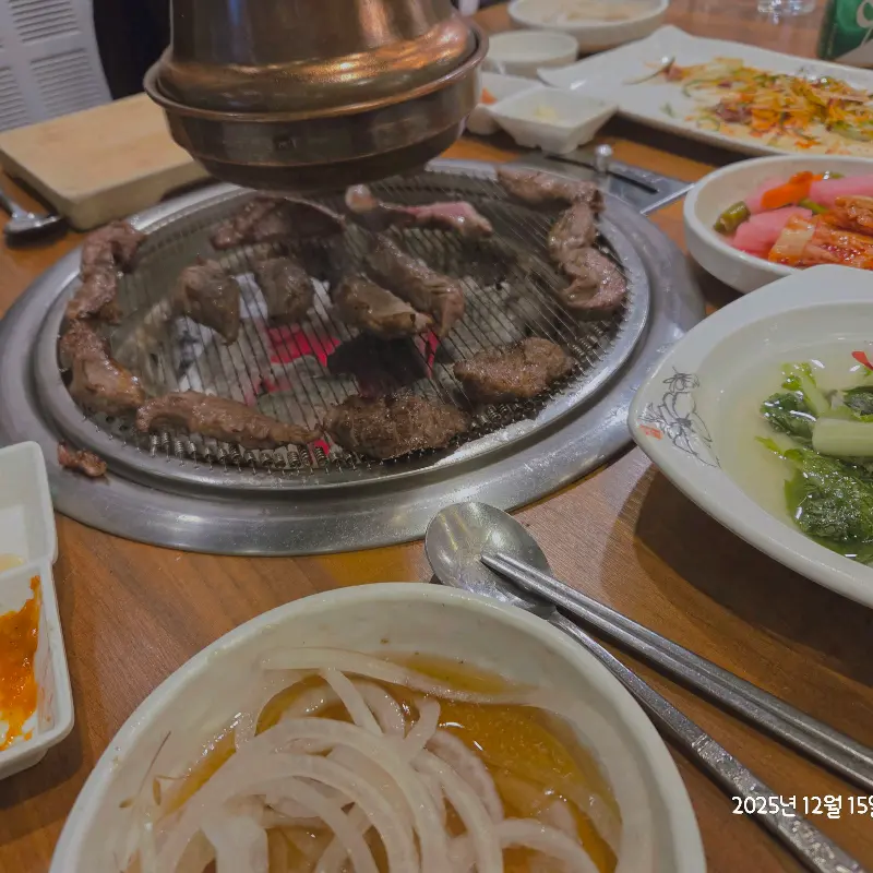 테이블 위 숯불구이