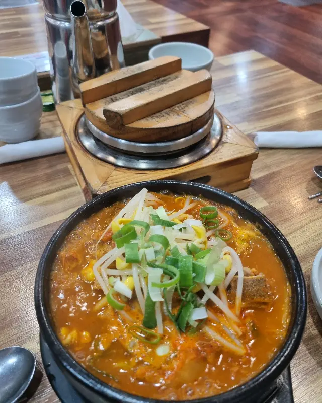 묵은지 뼈해장국