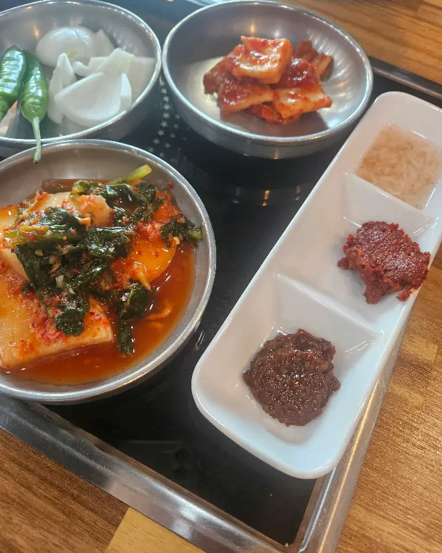 무봉리토종순대국 밑반찬