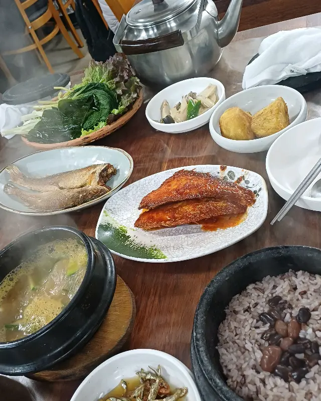 돌솥밥과 생선구이