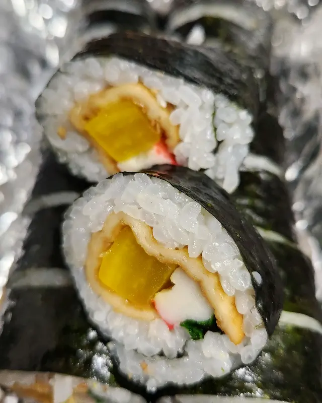 왕김밥 단면