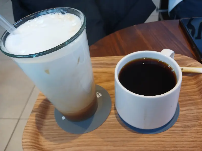 커피 음료 사진