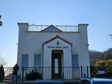 북한강 뷰에 넋 놓는 청평, 코지앤레이지에서 만난 인생 커피 맛집!