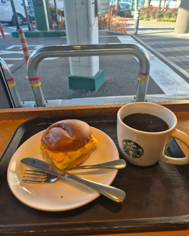 샌드위치와 커피