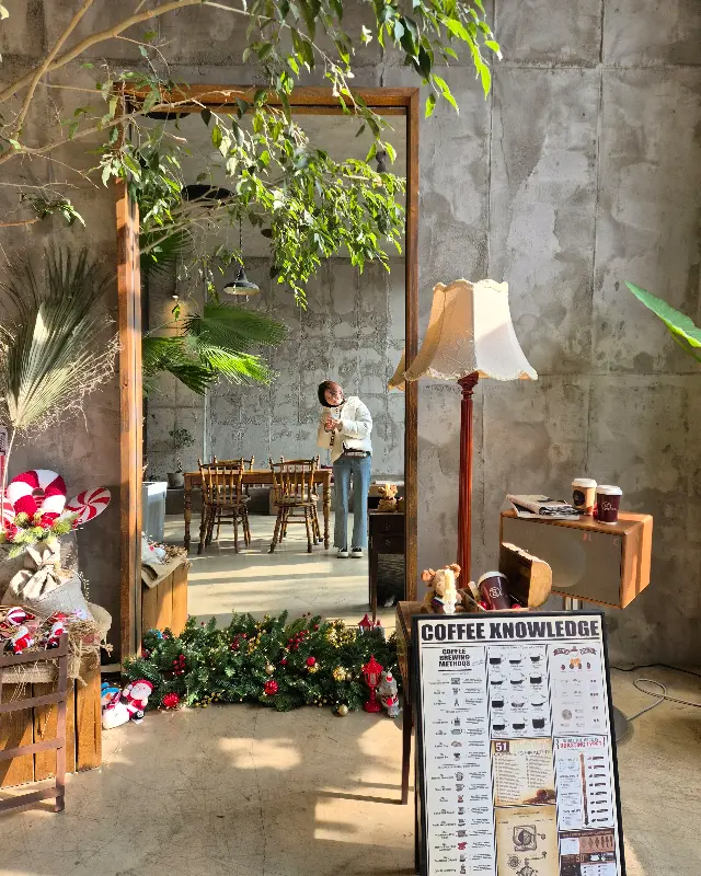 카페 내부 장식