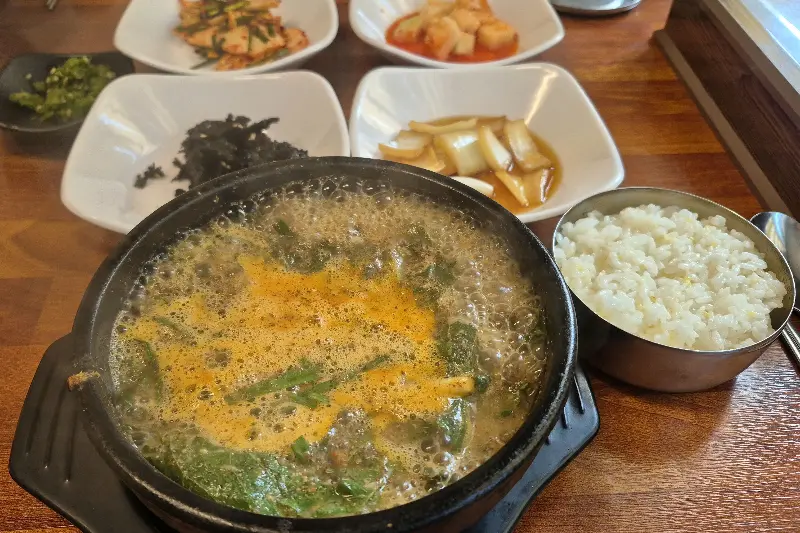 보글보글 끓는 추어탕