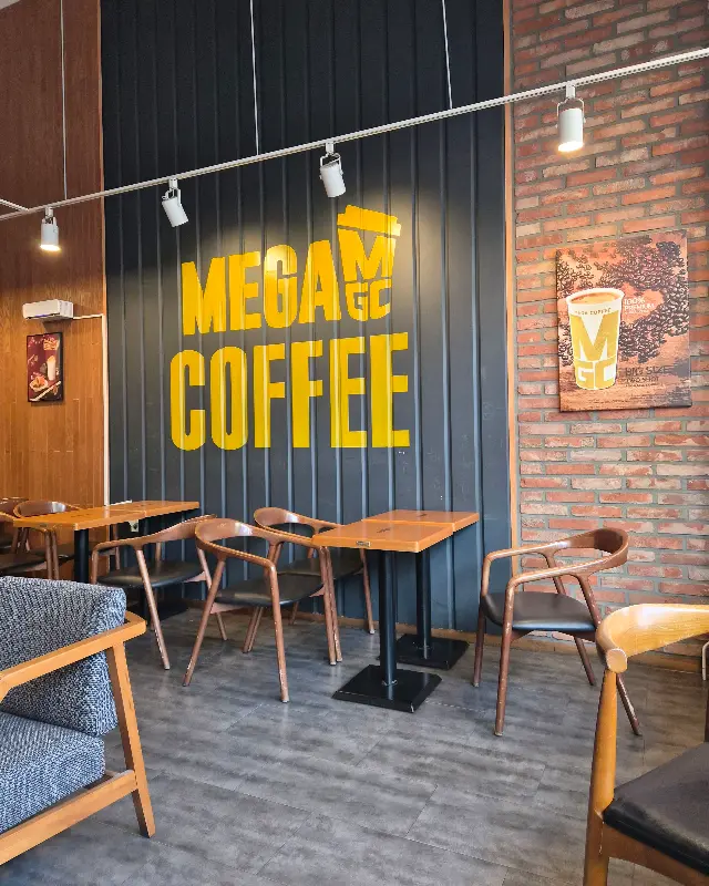 메가커피 보령동대점 내부 인테리어