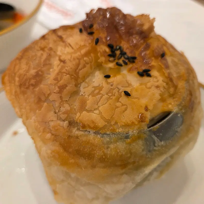 겉은 바삭하고 속은 촉촉한 빵