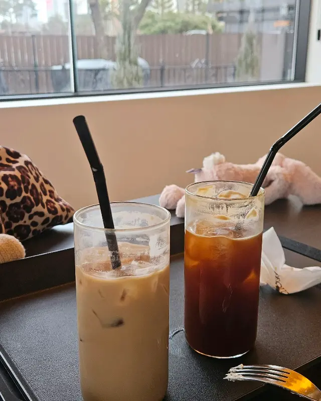 카페 내부 인테리어