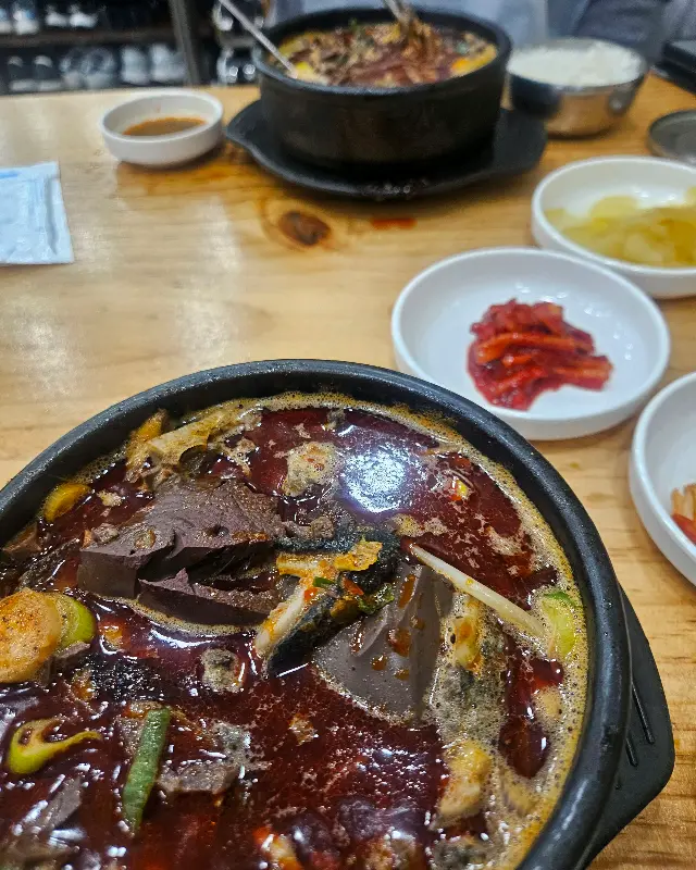 해장국 한 상 차림