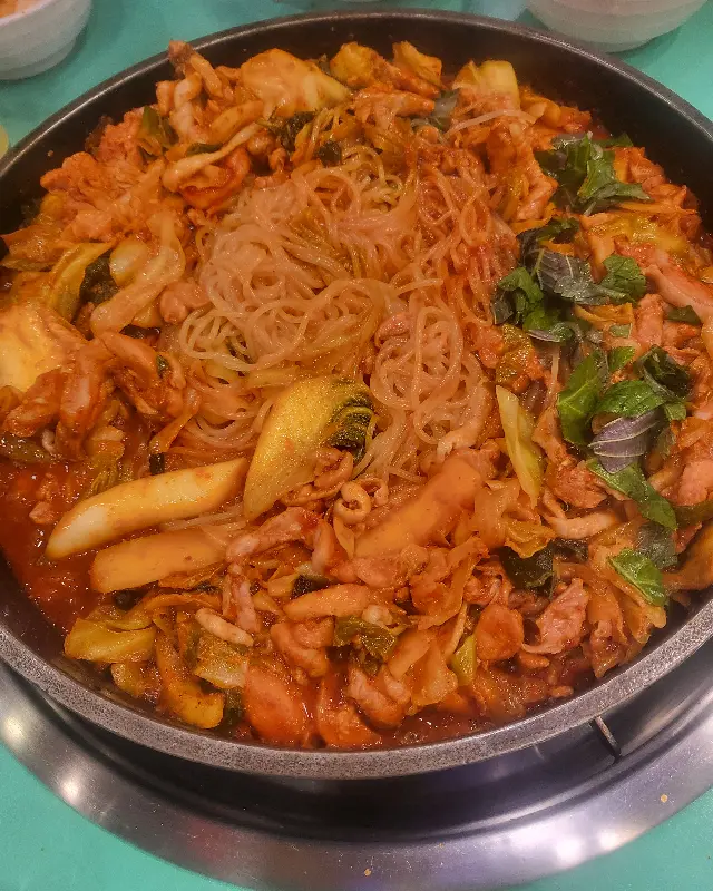닭갈비와 우동사리