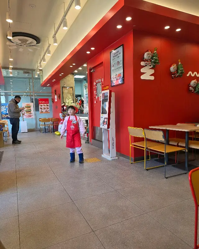 롯데리아 마장점 내부 모습