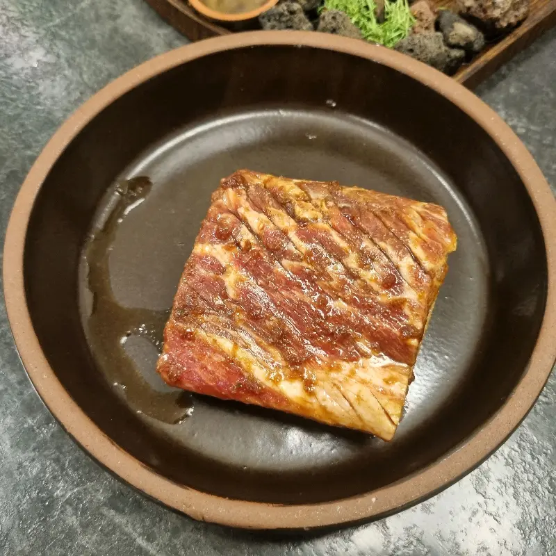 솥밥과 함께 즐기는 한우 정식