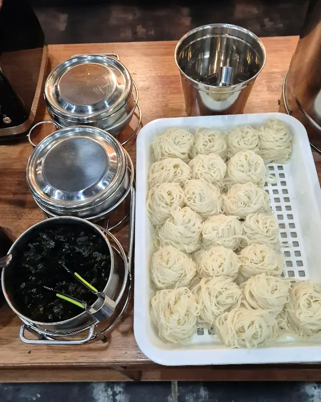 취향따라 즐기는 잔치국수 코너