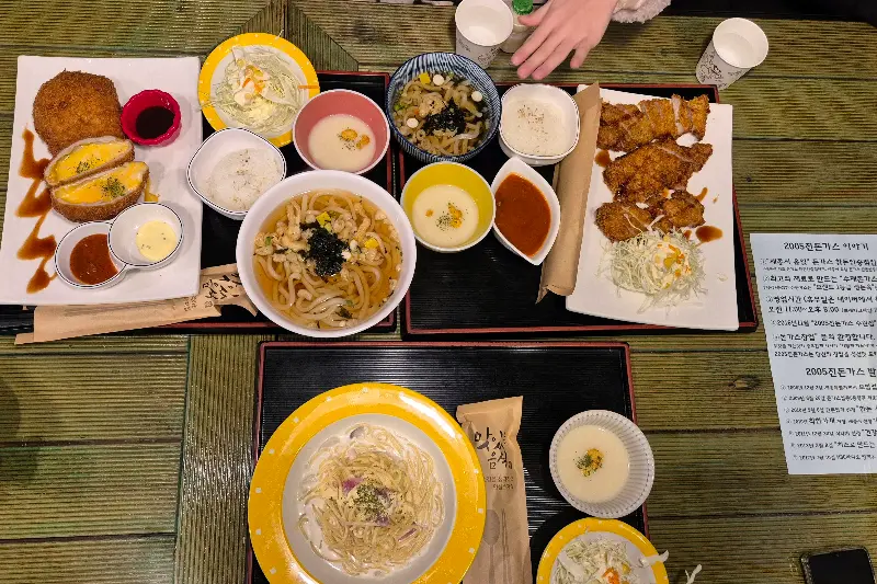 깔끔하고 쾌적한 매장 내부