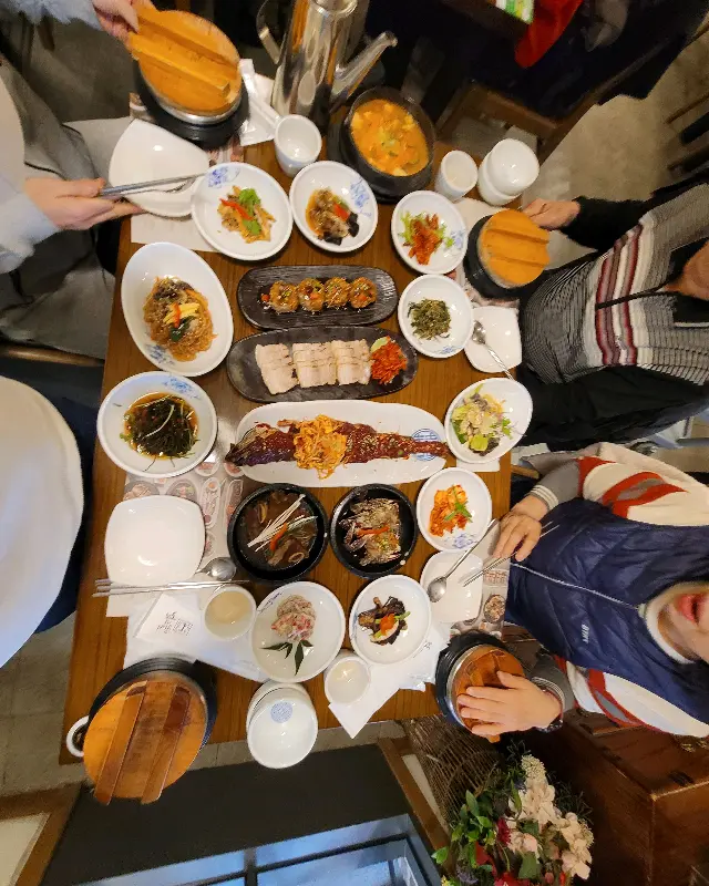 넓은 뜰 특급 밥상 전체 상차림