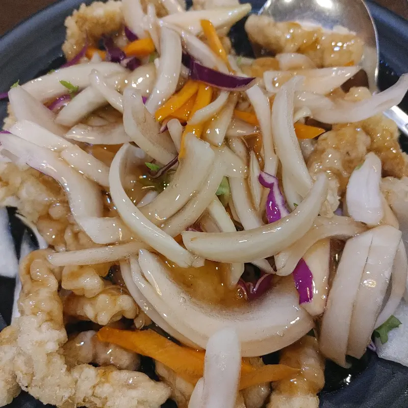 푸짐한 짜장면 곱빼기