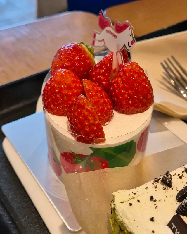 딸기 생크림 케이크