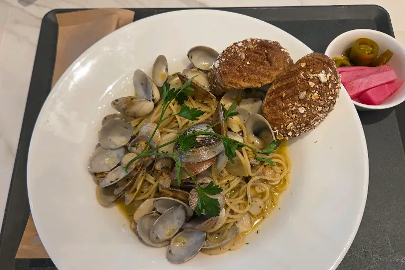 바지락이 가득 들어간 봉골레 파스타