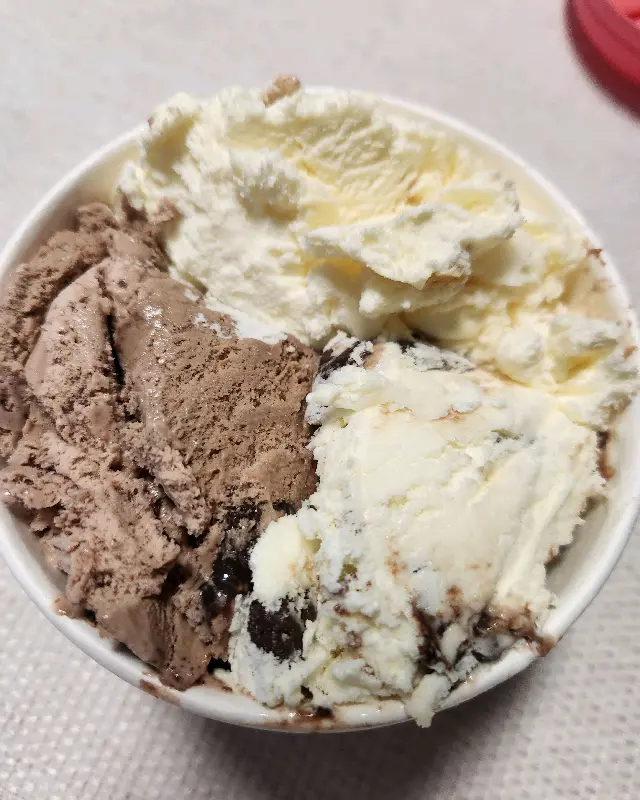 파인트 아이스크림 (엄마는 외계인, 아몬드 봉봉, 아이스 그린티 킷캣)