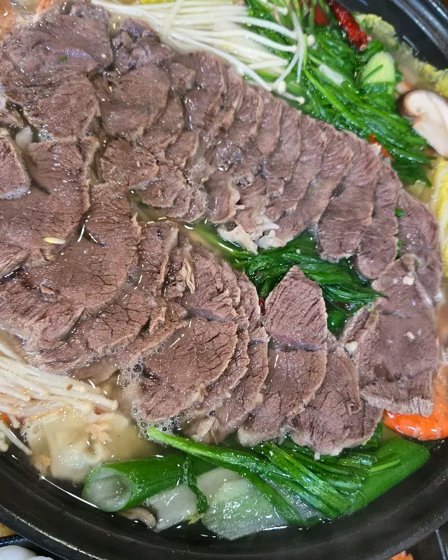 소고기가 듬뿍 들어간 전골