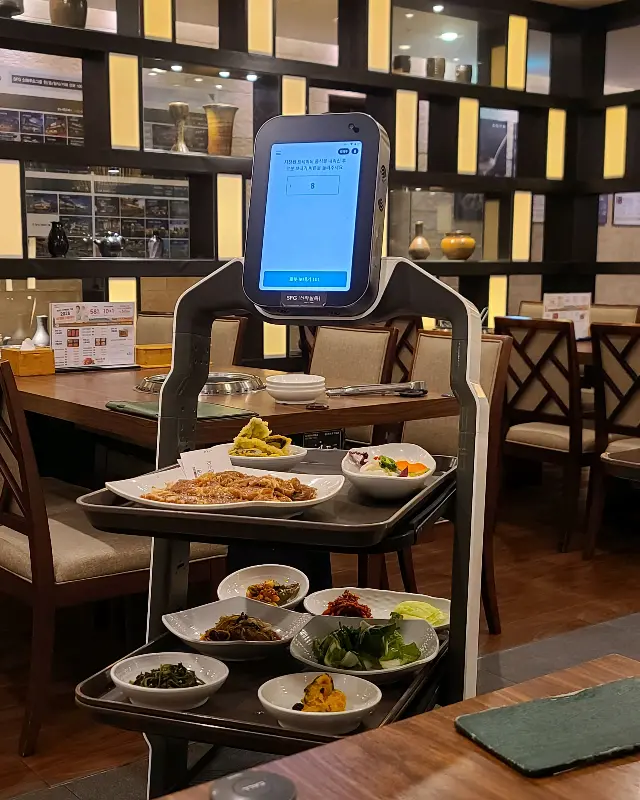 송도갈비의 정갈한 밑반찬