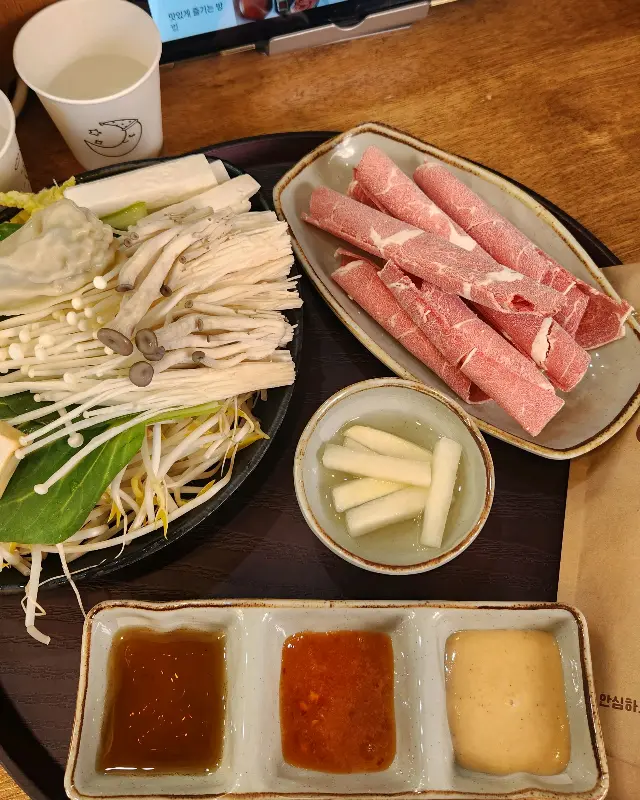 호지 샤브샤브 한상차림