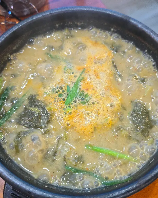 보기만 해도 침샘 폭발하는 얼큰이 추어탕