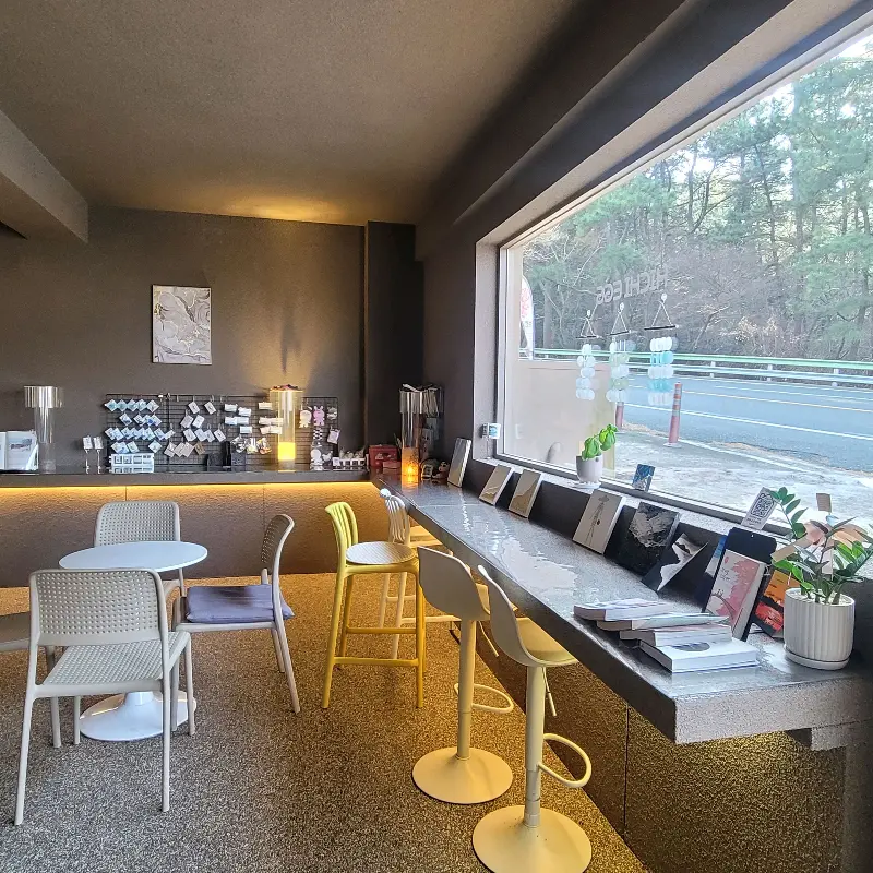 깔끔하고 모던한 인테리어