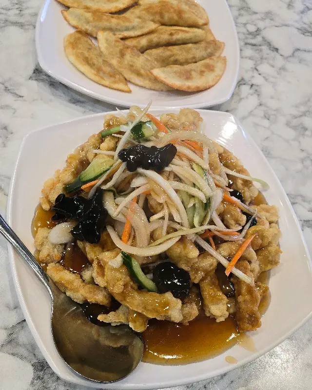 탕수육과 군만두 사진