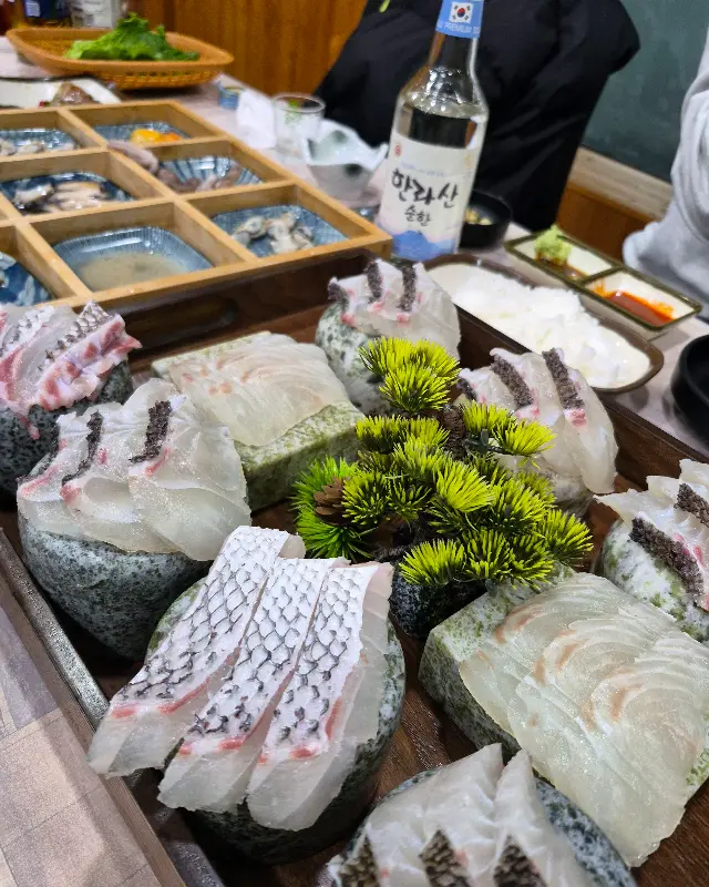 신선함이 가득한 모듬회