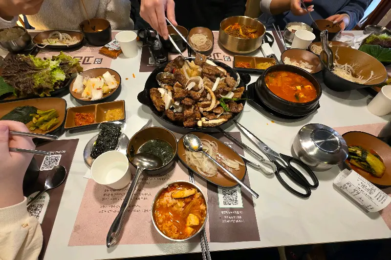 다 구워져 나오는 갈비