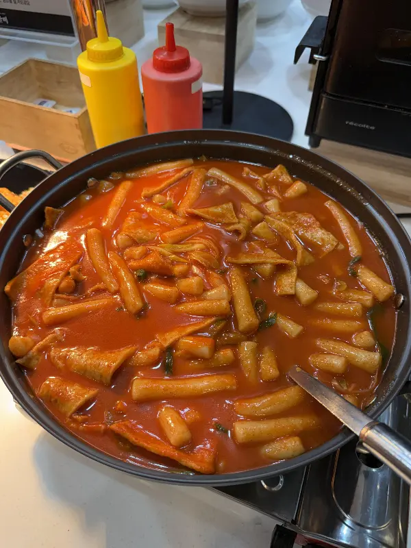 매콤달콤한 떡볶이