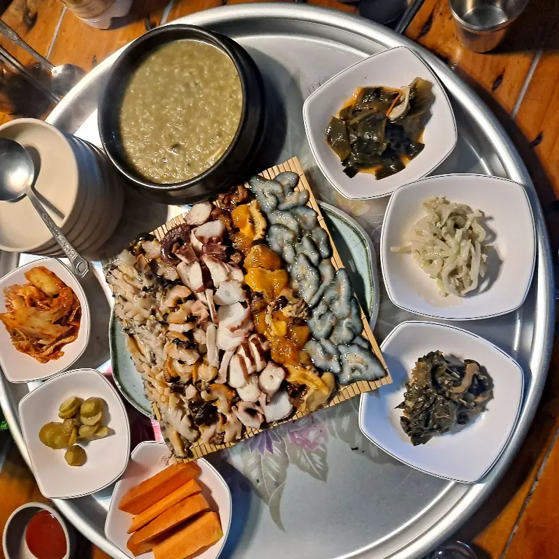 해산물 모듬 한상차림