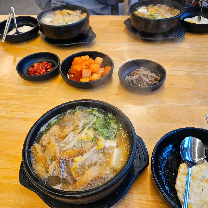 콩나물국밥과 반찬